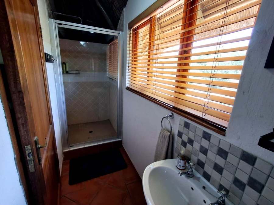 4 Bedroom Property for Sale in Boschenvaal River Front Lodges Free State